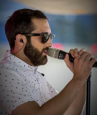 Lead Singer of Daryl Steurmer
